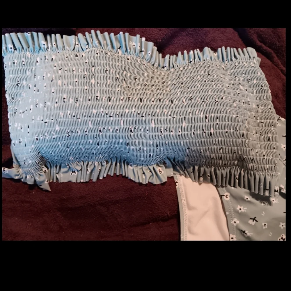 SHEIN Ruffled Bikini - Picture 2 of 6